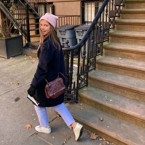 Meet your Posher, Gabrielle